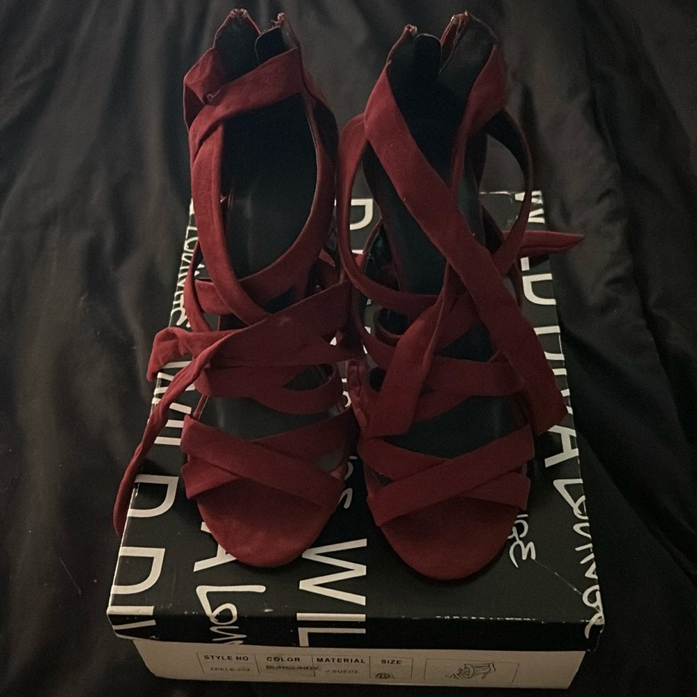 Wild Diva ankle tie strapping shoes size 7 1/2. Color Burgundy